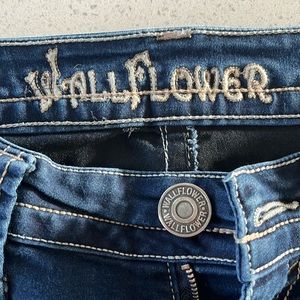 Wallflower women’s jeans, Size 5
